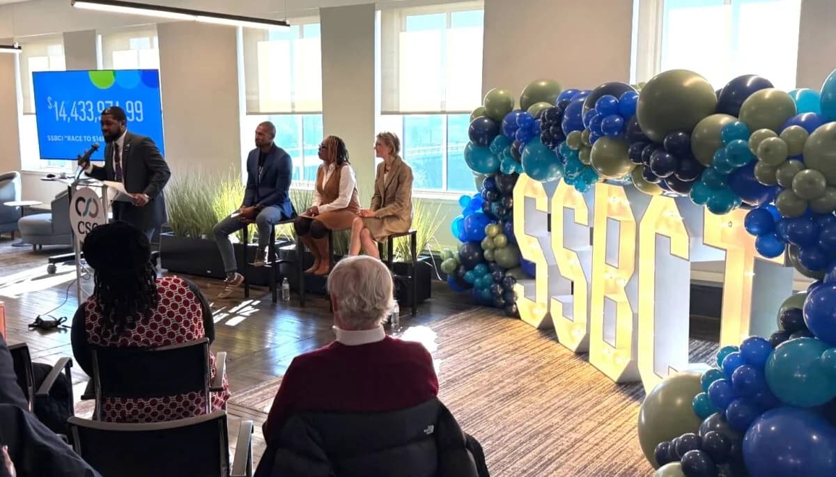 Cover Image for DC FY26 Green Book Sets $1.5B Small Business Spending Goal